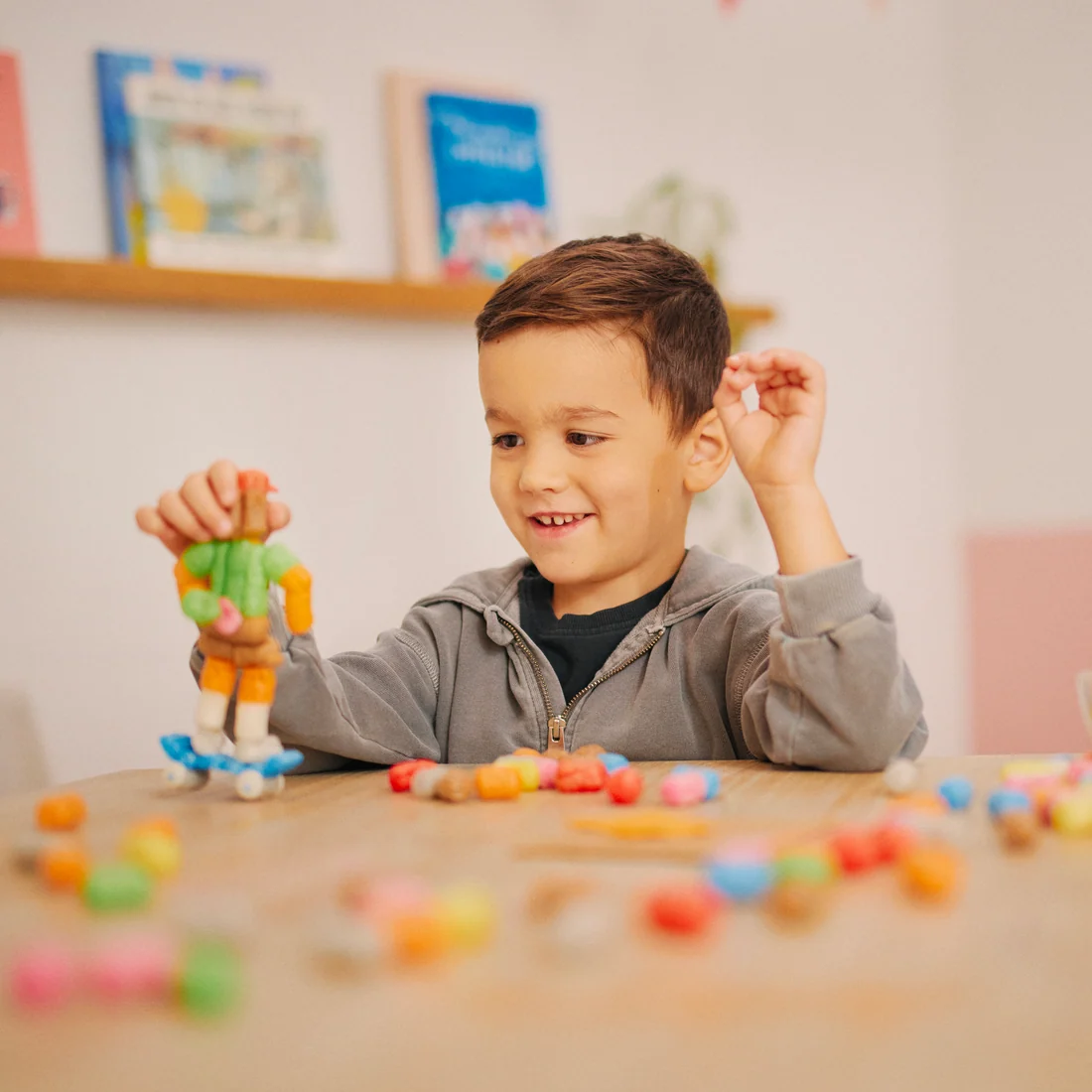 Playmais Classic - 600 Pieces in a Bucket